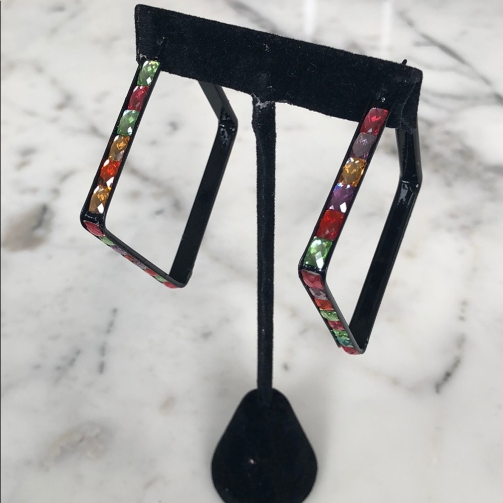 ⭐️NWT Square Hoop Earrings ⭐️